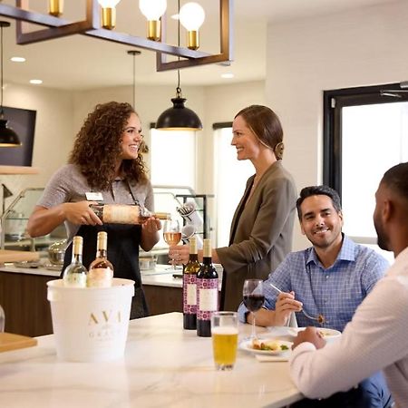Staybridge Suites Southgate - Detroit Area エクステリア 写真